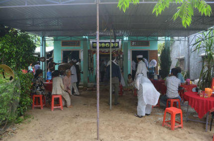 Hung thủ giết mẹ và bà ngoại khai bị “người âm nhập“